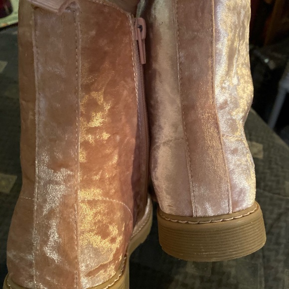 Light Pink Velvet Doc Marten Style Boots. Add to purchase of $25+ for $15. - Picture 3 of 5